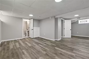 200 Thomas St, West Mifflin, PA 15122 - Photo 22