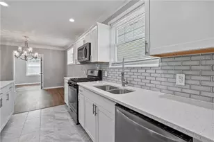 200 Thomas St, West Mifflin, PA 15122 - Photo 12