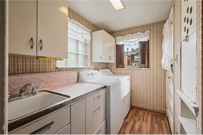 16 Love Pl, Pittsburgh, PA 15218 - Photo 12