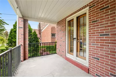 16 Love Pl, Pittsburgh, PA 15218 - Photo 2