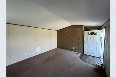 203 Cardinal Dr, Jeannette, PA 15644 - Photo 6