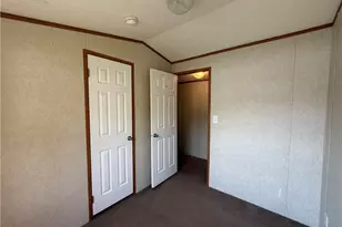 203 Cardinal Dr, Jeannette, PA 15644 - Photo 14