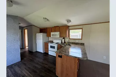 203 Cardinal Dr, Jeannette, PA 15644 - Photo 10