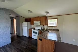 203 Cardinal Dr, Jeannette, PA 15644 - Photo 10