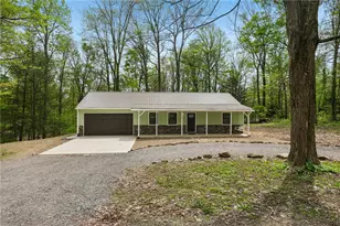 114 Wood St, North Beaver Township, PA 16102 - Photo 2