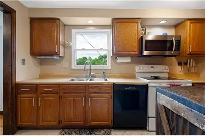 142 Senate Dr, Pittsburgh, PA 15236 - Photo 10