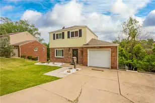 142 Senate Dr, Pittsburgh, PA 15236 - Photo 2