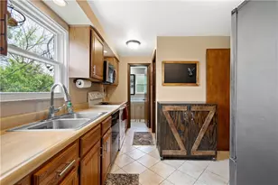 142 Senate Dr, Pittsburgh, PA 15236 - Photo 8