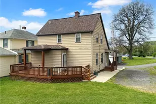 1098 10th St, Taylor Township, PA 16160 - Photo 2