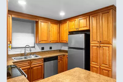 1098 Tenth St, Taylor Township, PA 16160 - Photo 8