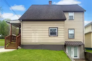 1098 10th St, Taylor Township, PA 16160 - Photo 6
