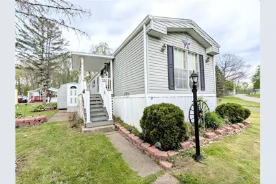 19 Emerald Dr, Pine Township, PA 16127 - Photo 1