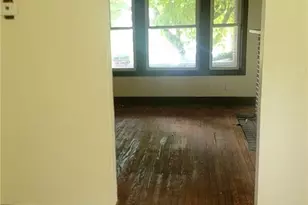 2722 Bethesda St, Pittsburgh, PA 15227 - Photo 2