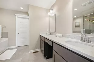 101 Doria Ann Dr, Center Township, PA 15061 - Photo 22