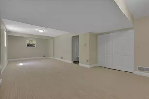 404 Rockledge Dr, Aleppo, PA 15143 - Photo 28
