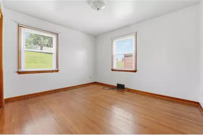 3605 W 4th Ave, West Mayfield, PA 15010 - Photo 14