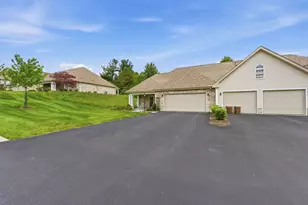 102 Lex Ln, West Deer, PA 15101 - Photo 2
