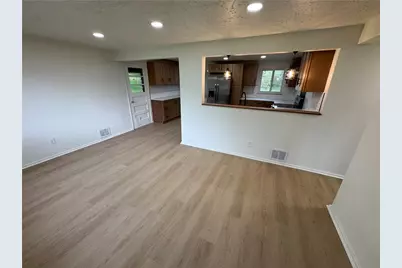 126 Holly Place, Mount Pleasant Township, PA 15666 - Photo 10