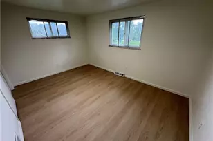 126 Holly Pl, Mount Pleasant Township, PA 15666 - Photo 16