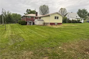 126 Holly Pl, Mount Pleasant Township, PA 15666 - Photo 38