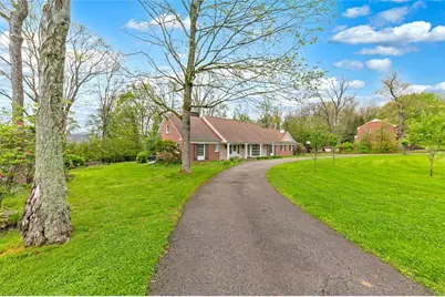 124 Hermitage Cir, Ligonier Township, PA 15658 - Photo 2
