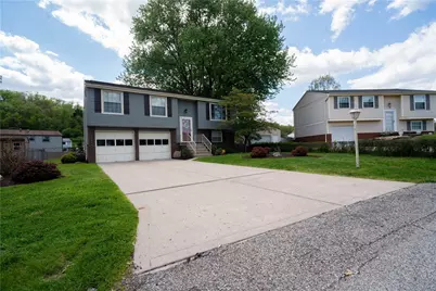 1126 Sodbury Dr, South Park, PA 15129 - Photo 2