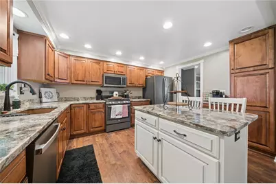 668 Carnival Dr, Pittsburgh, PA 15239 - Photo 14
