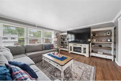 668 Carnival Dr, Pittsburgh, PA 15239 - Photo 6
