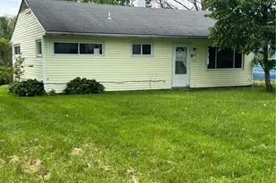 2108 Paul St, Hermitage, PA 16148 - Photo 2