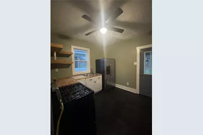 428 Pershing Dr, New Kensington, PA 15068 - Photo 12