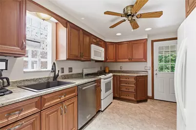 118 Tillotson Cir, Ross Twp, PA 15237 - Photo 14
