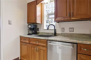 118 Tillotson Cir, Ross Twp, PA 15237 - Photo 18