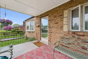 223 E Patty Ln, Monroeville, PA 15146 - Photo 2