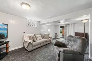 223 E Patty Ln, Monroeville, PA 15146 - Photo 20