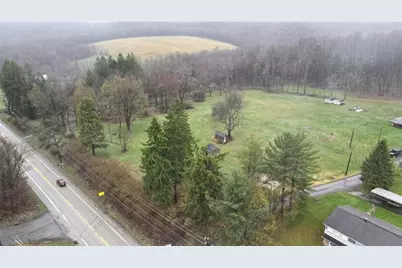 42 Old Dinner Bell Rd, Farmington, PA 15437 - Photo 2