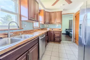 1832 Texas Ave, West Mifflin, PA 15122 - Photo 12