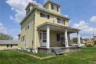 2620 Skyline Dr, West Mifflin, PA 15122 - Photo 2