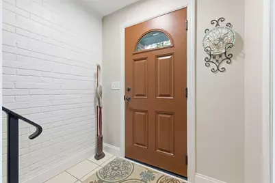 201 Woodbridge Dr, Ross Twp, PA 15237 - Photo 2