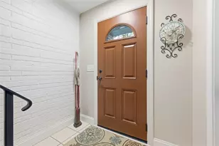 201 Woodbridge Dr, Ross Twp, PA 15237 - Photo 2