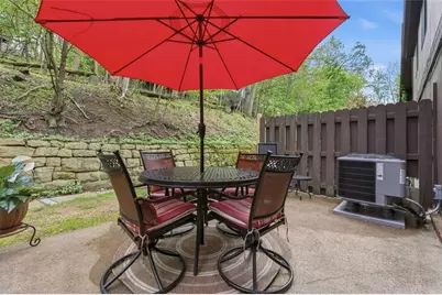 201 Woodbridge Dr, Ross Twp, PA 15237 - Photo 16