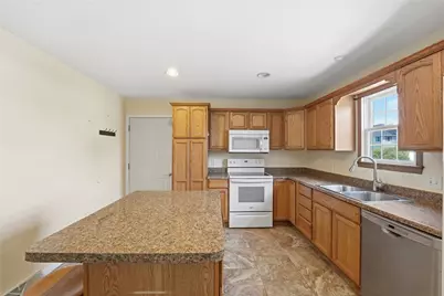 924 Rose Ave, New Castle, PA 16101 - Photo 8