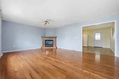 924 Rose Ave, New Castle, PA 16101 - Photo 2