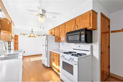 116 Crandon Circle, Brighton Township, PA 15009 - Photo 14