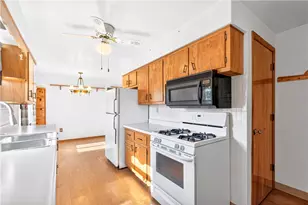 116 Crandon Cir, Brighton Township, PA 15009 - Photo 14