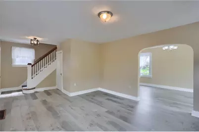 127 Montclair Ave, Pittsburgh, PA 15229 - Photo 6