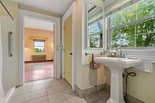 2738 Mt Royal Rd, Pittsburgh, PA 15217 - Photo 16