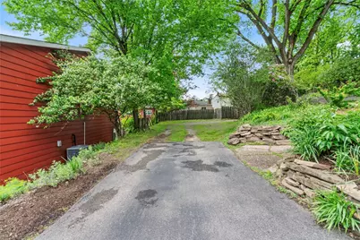 2738 Mount Royal Road, Pittsburgh, PA 15217 - Photo 4