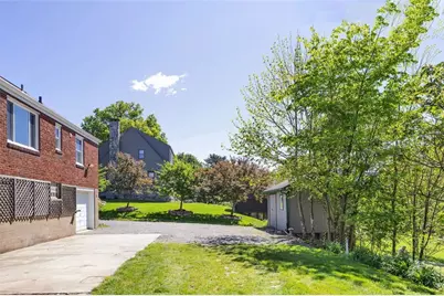 180 Bonnie View Dr, Pine Township, PA 15090 - Photo 4