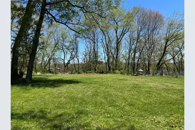 16 Walnut St, Smith Township, PA 15021 - Photo 4