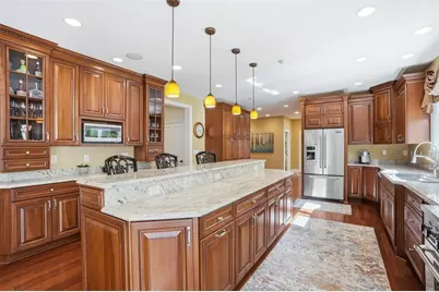 1040 Chanticleer Dr, Moon/Crescent Twp, PA 15046 - Photo 12